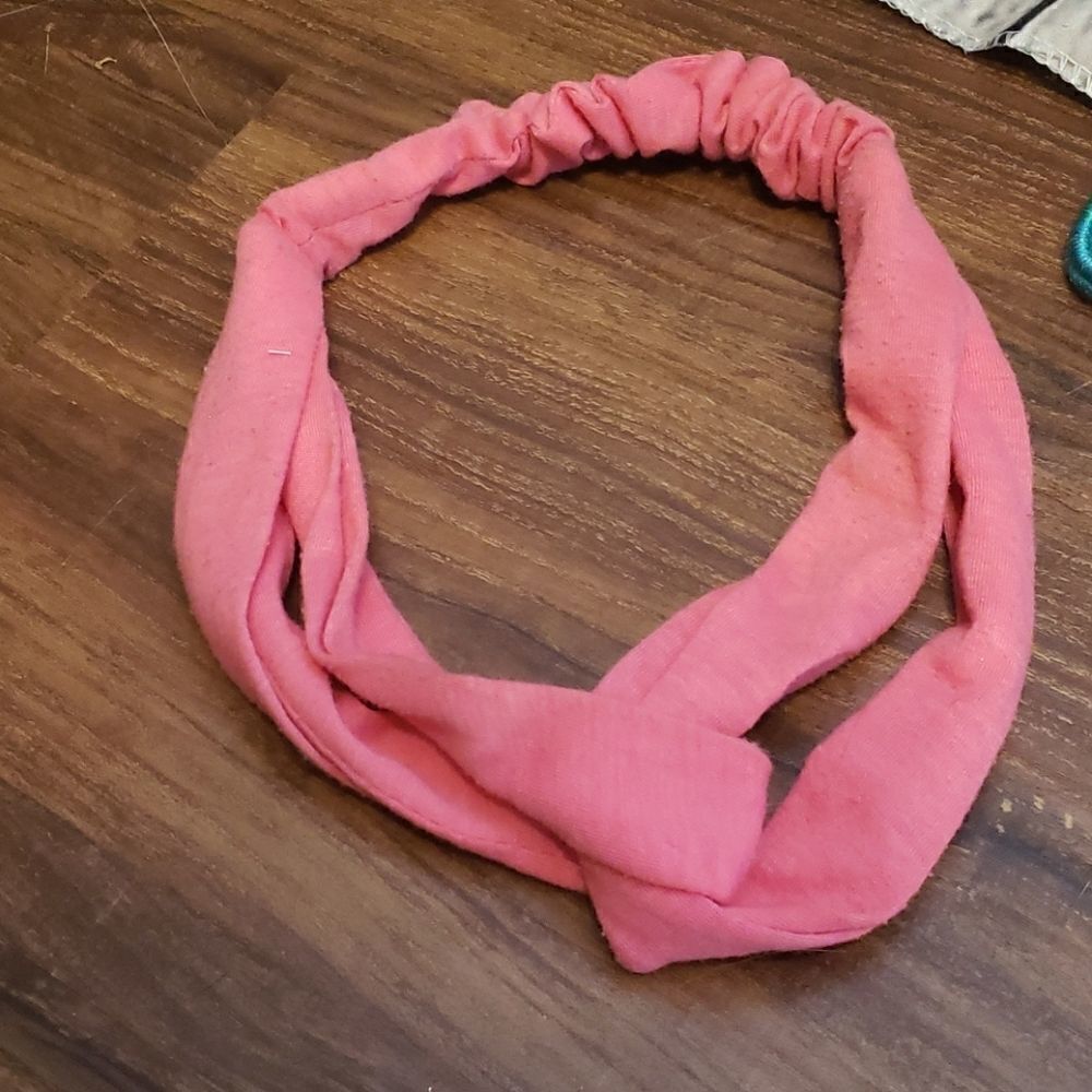 7 Headbands - Picture 4 of 4